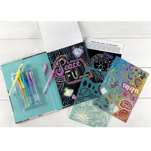 I Heart Art Sparkling Art Journal