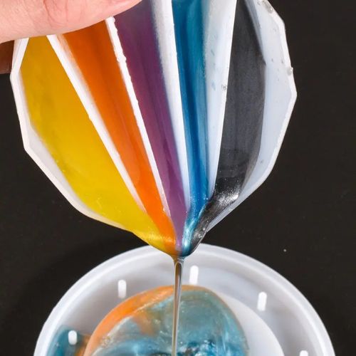 MAD Segmented Silicone Pouring Cups