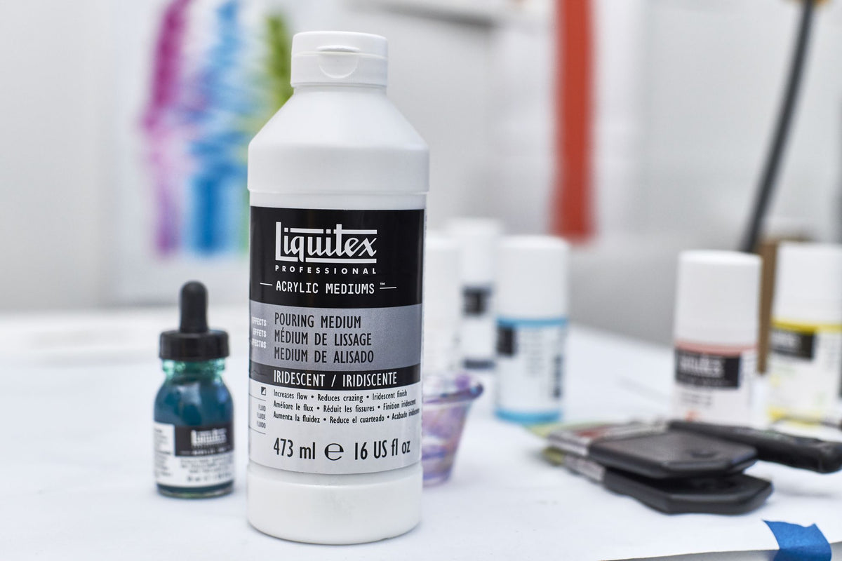 Liquitex Iridescent Pouring Medium 473ml